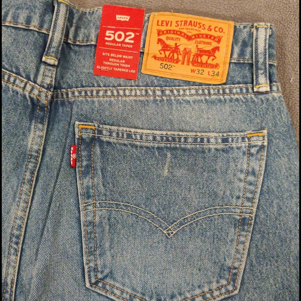 Levi's Jeans - Picture 3 of 5